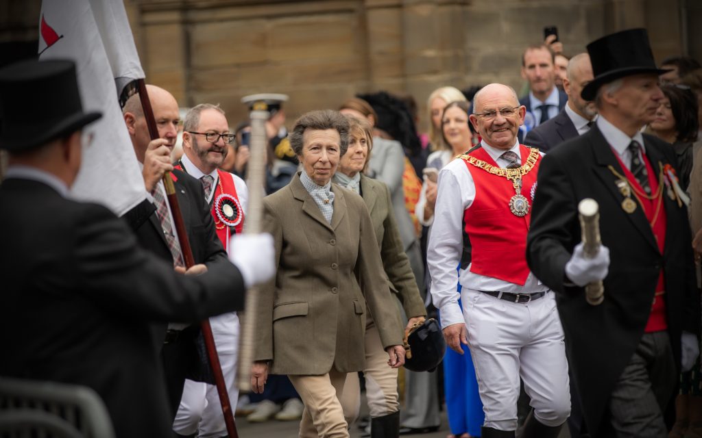 HRH16